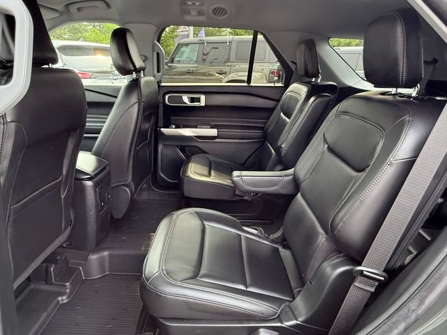 Certified 2023 Ford Explorer XLT w/ Equipment Group 202A AWD/4WD image 8