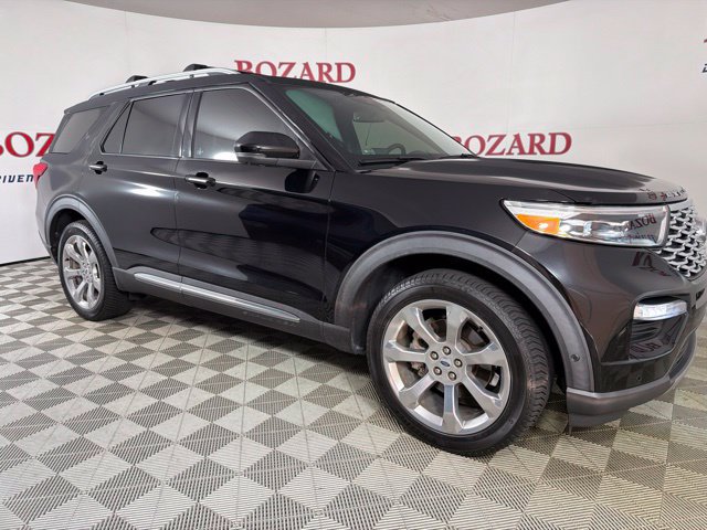 Certified 2020 Ford Explorer Platinum w/ Premium Technology Package AWD/4WD image 16