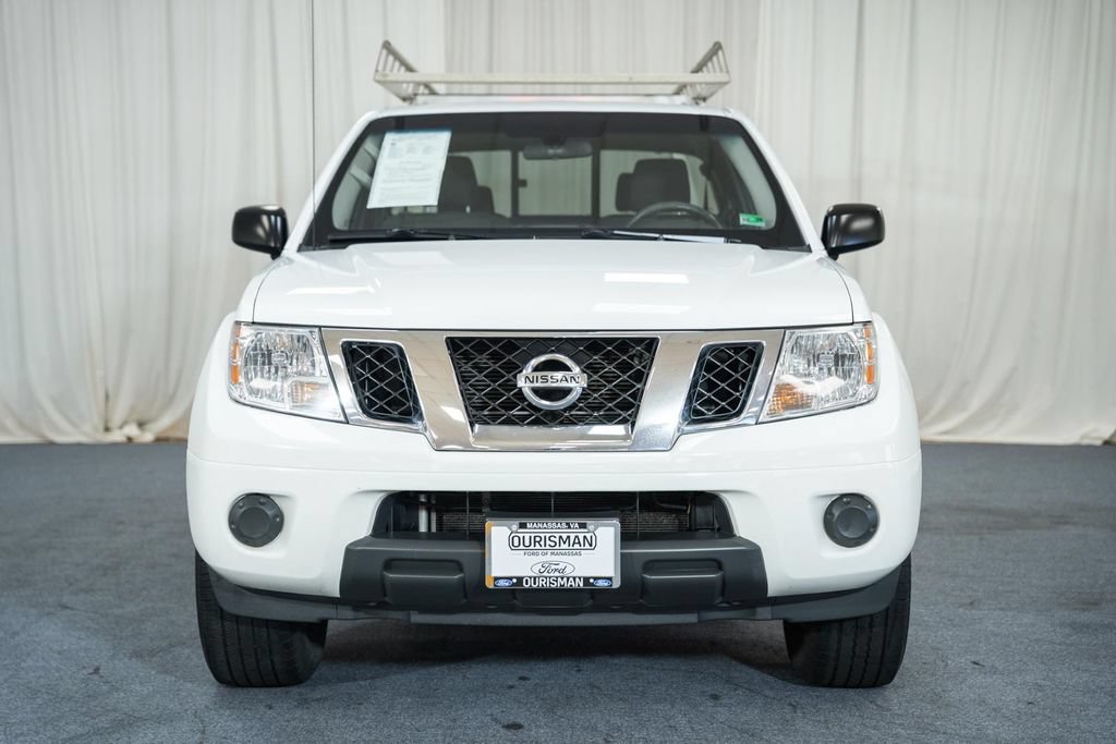 Used 2021 Nissan Frontier SV RWD image 2