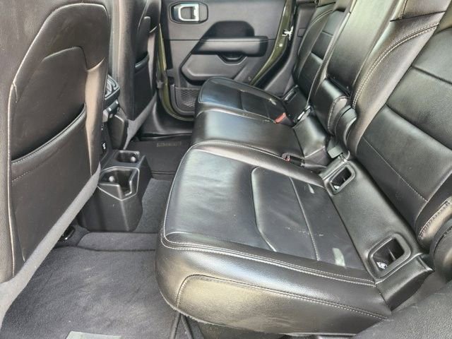 Used 2022 Jeep Gladiator Overland w/ Popular Equipment Package AWD/4WD image 30