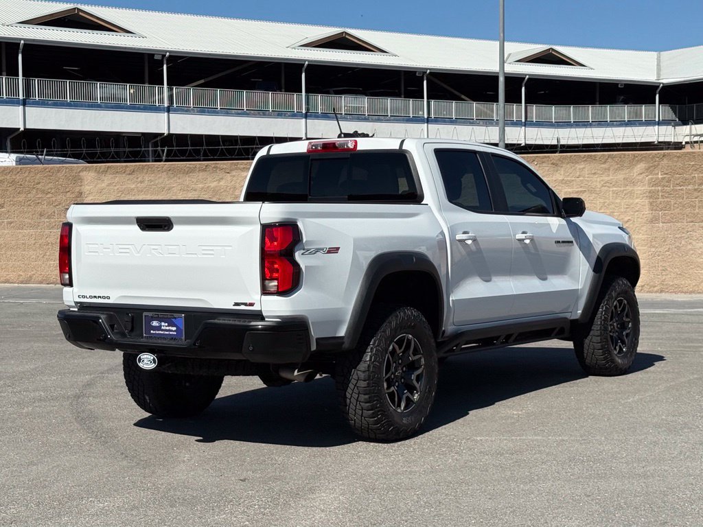 Used 2024 Chevrolet Colorado ZR2 w/ ZR2 Convenience Package III AWD/4WD image 5