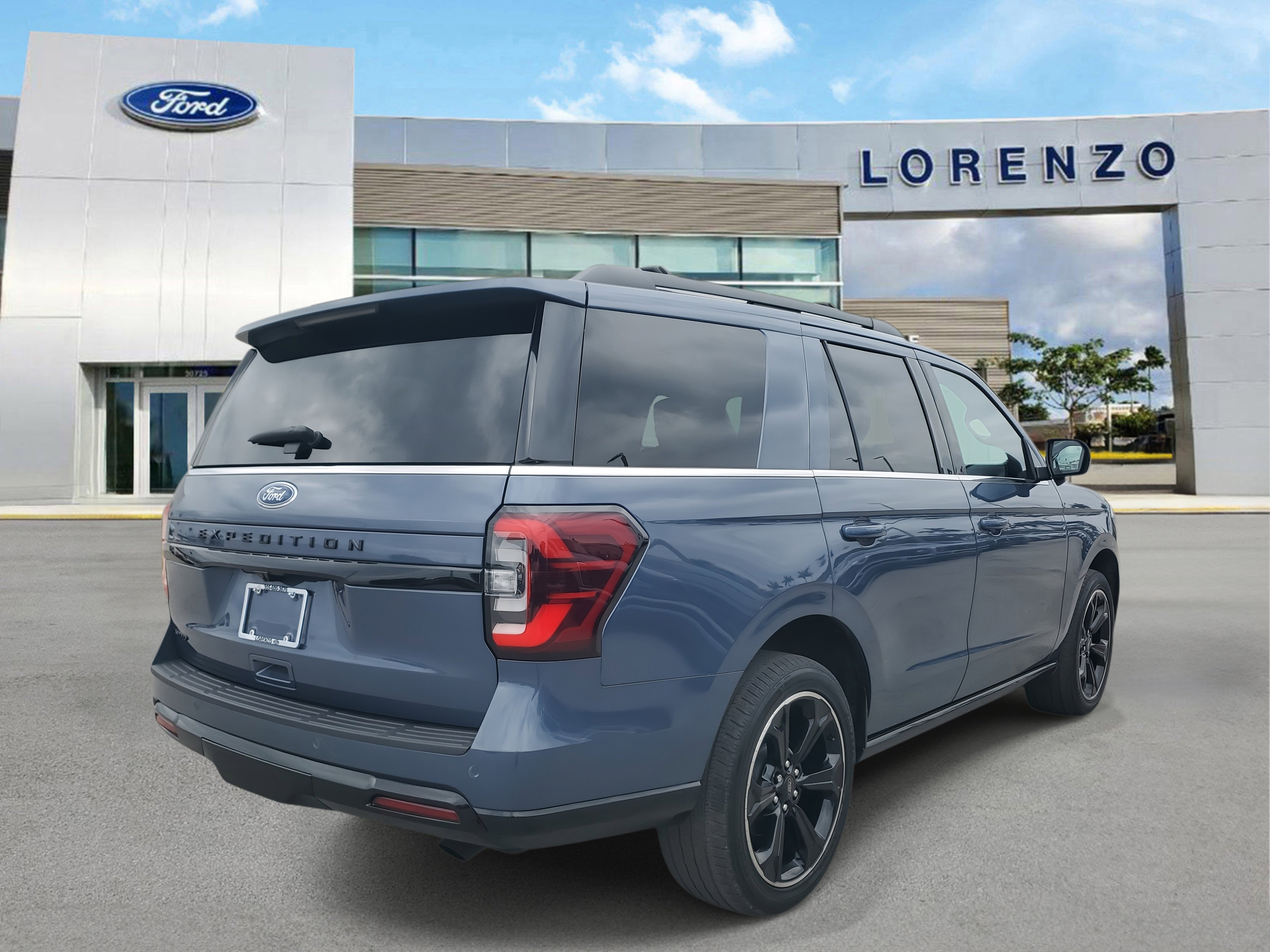 Certified 2023 Ford Expedition Limited image 5