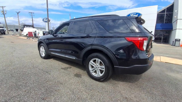 Certified 2022 Ford Explorer XLT w/ Equipment Group 202A image 6
