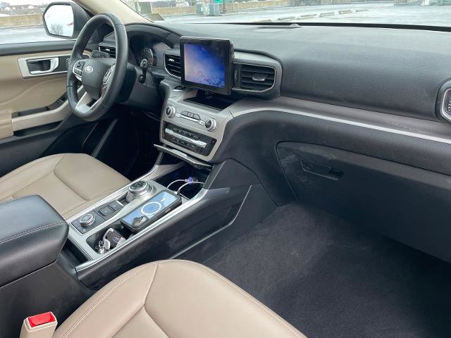 Certified 2022 Ford Explorer XLT w/ Equipment Group 202A image 38