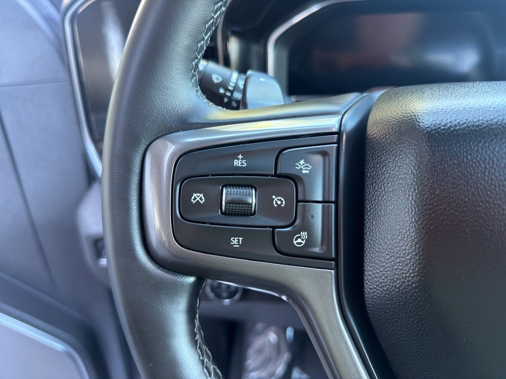 Used 2025 Chevrolet Silverado 1500 High Country w/ Technology Package AWD/4WD image 26