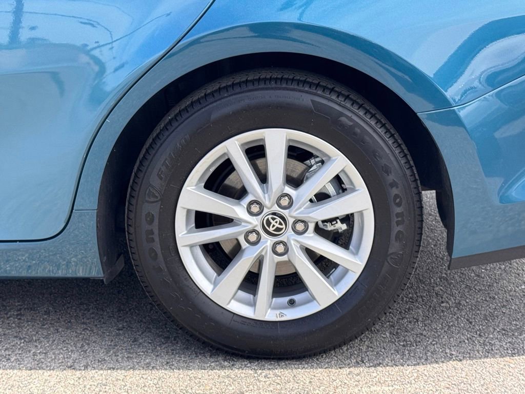 Used 2025 Toyota Camry LE w/ Convenience Package FWD image 14