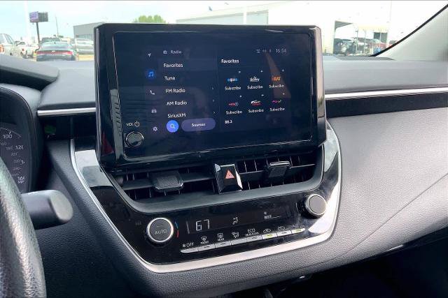 Used 2024 Toyota Corolla LE FWD image 31