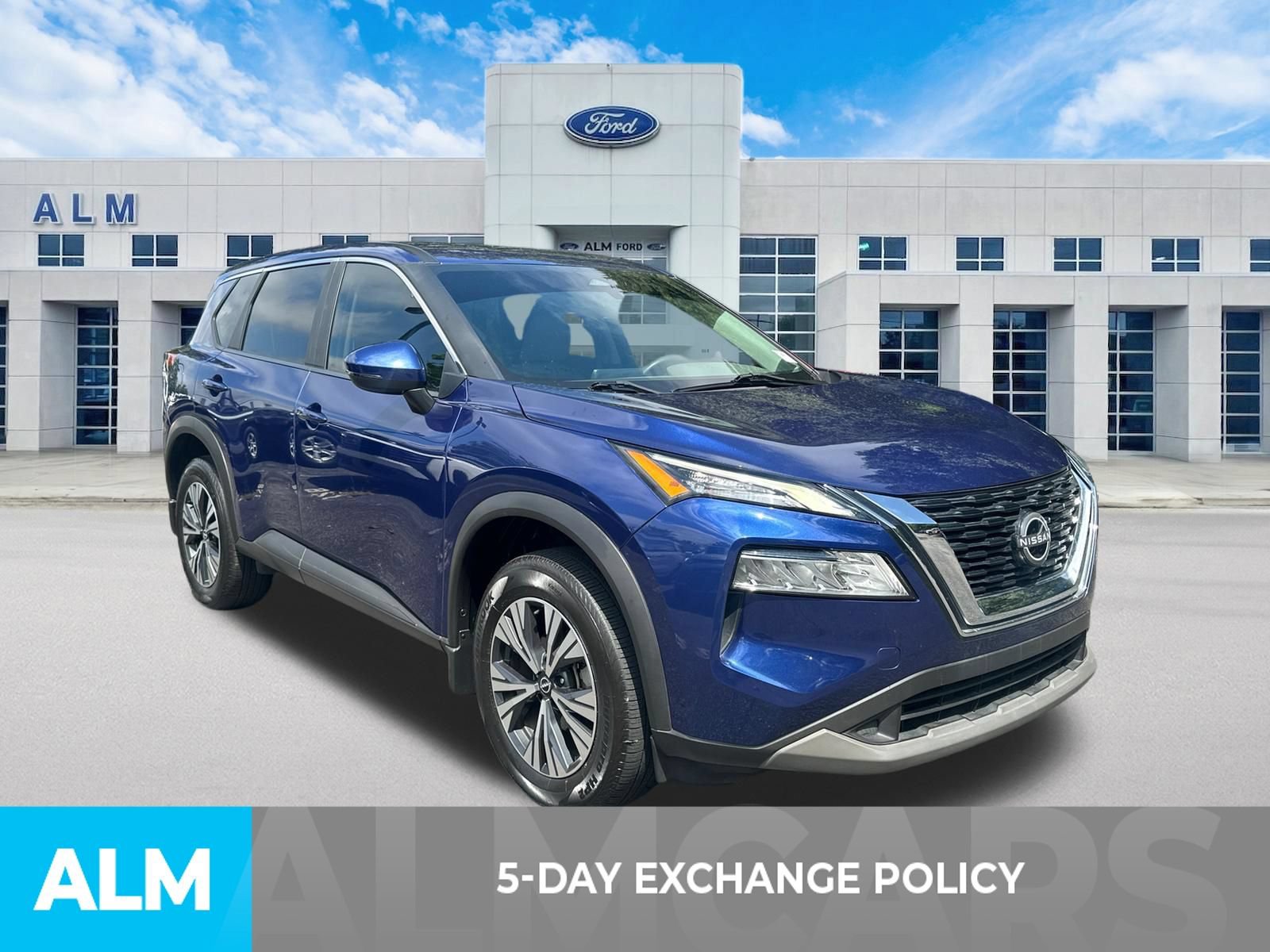 Used 2023 Nissan Rogue SV FWD image 3