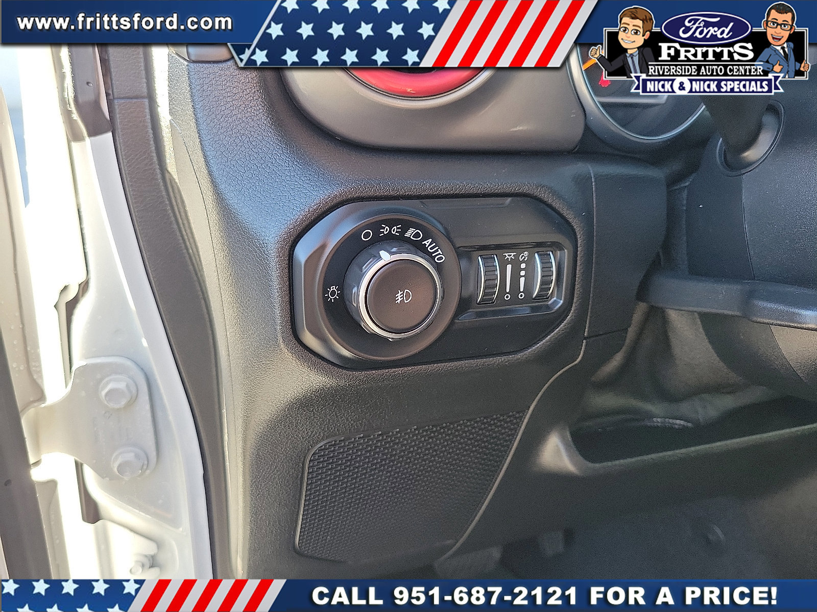 Used 2020 Jeep Wrangler Unlimited Sahara image 12