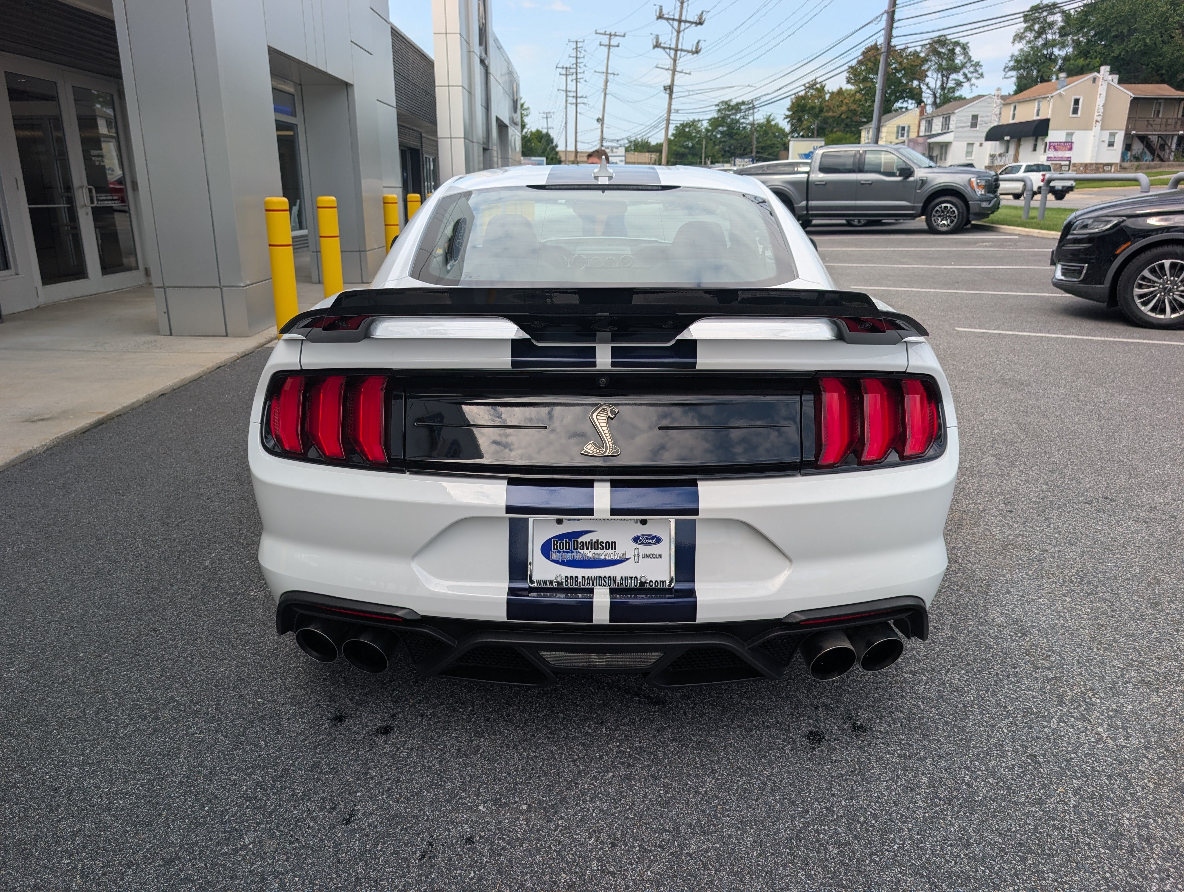 Certified 2022 Ford Mustang Shelby GT500 w/ Technology Package RWD image 5