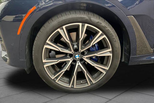 Used 2021 BMW X7 M50i w/ Dynamic Handling Package AWD/4WD image 11