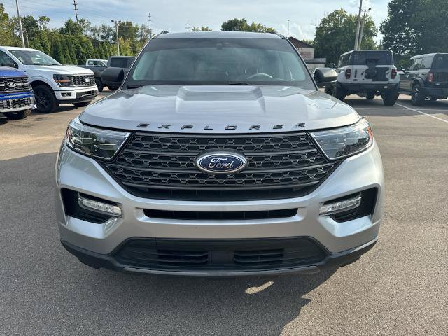 Certified 2021 Ford Explorer XLT w/ Equipment Group 202A RWD image 2
