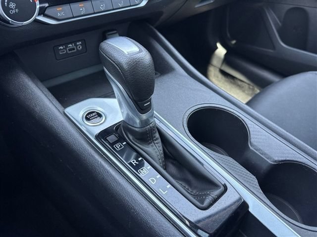 Used 2025 Nissan Altima 2.5 S FWD image 29