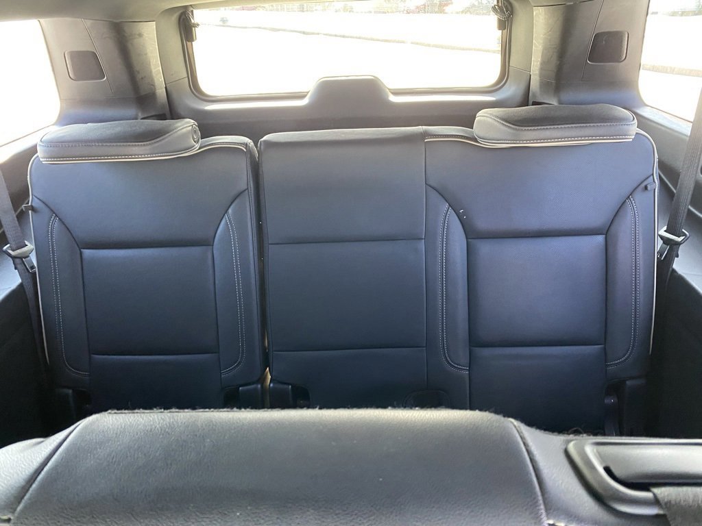 Used 2024 Chevrolet Suburban Premier image 30