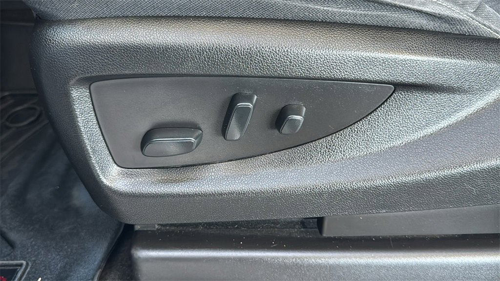 Used 2018 Chevrolet Silverado 1500 LT image 21