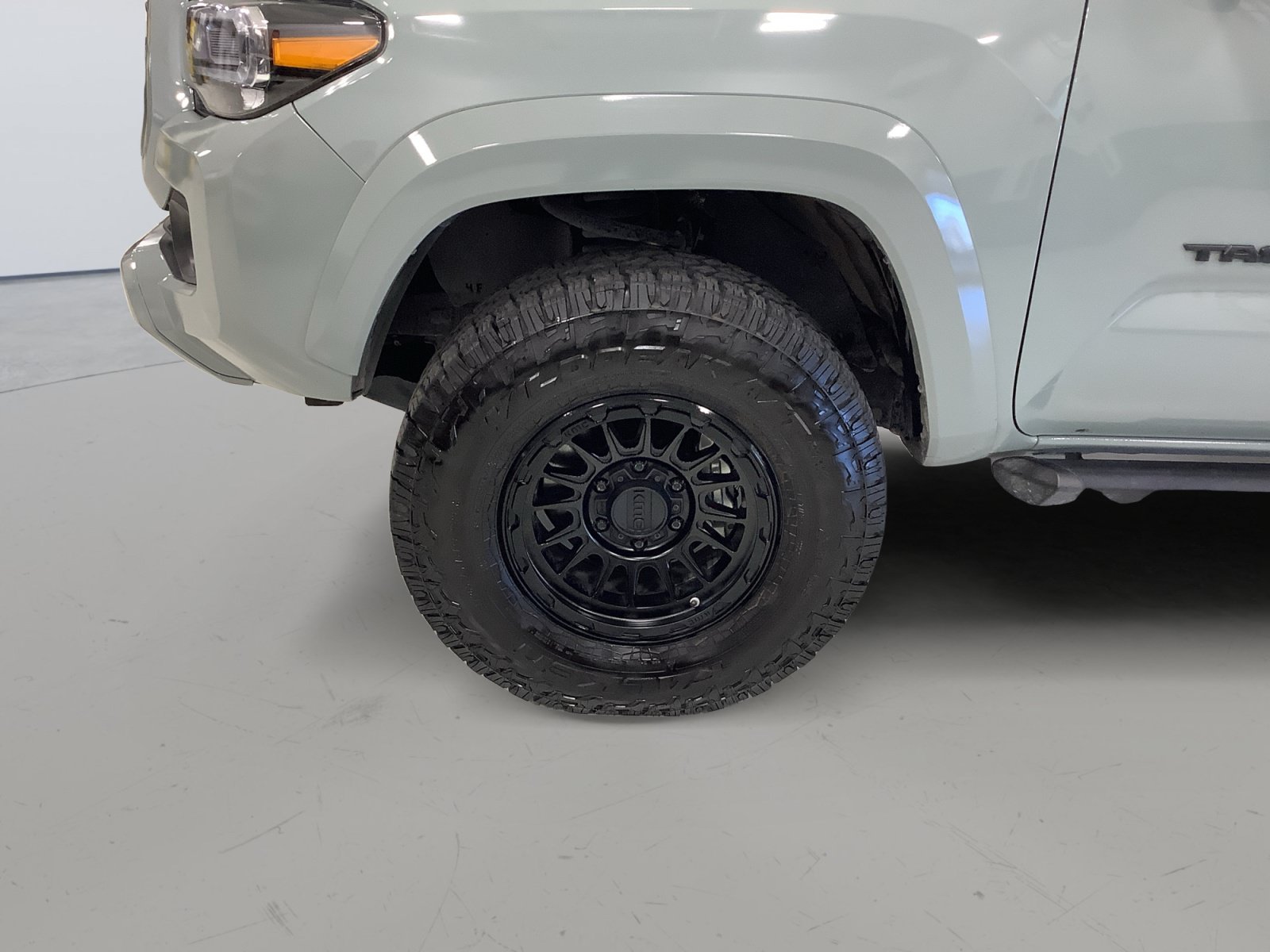 Used 2023 Toyota Tacoma TRD Sport w/ Advanced Technology Package AWD/4WD image 8