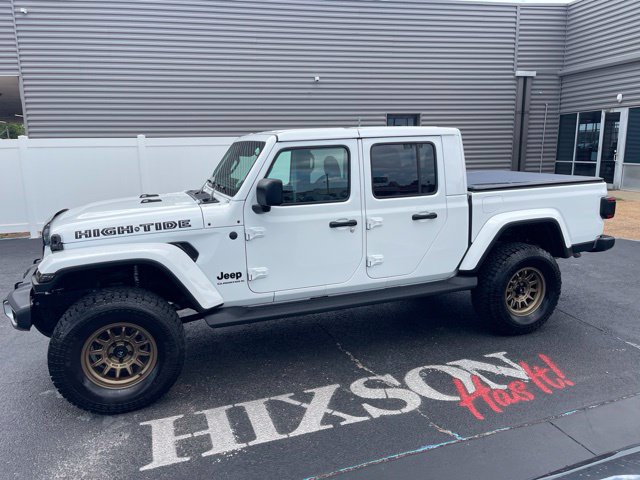 Used 2025 Jeep Gladiator Sport AWD/4WD image 2