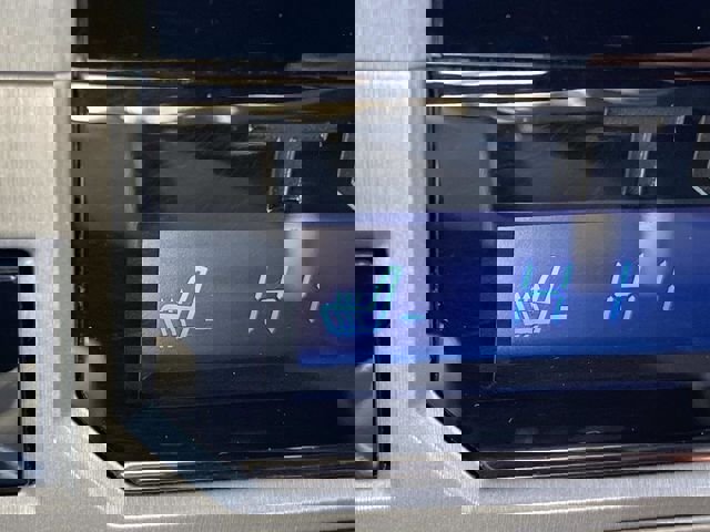 Used 2018 Toyota Tundra Limited w/ Limited Premium Package AWD/4WD image 30