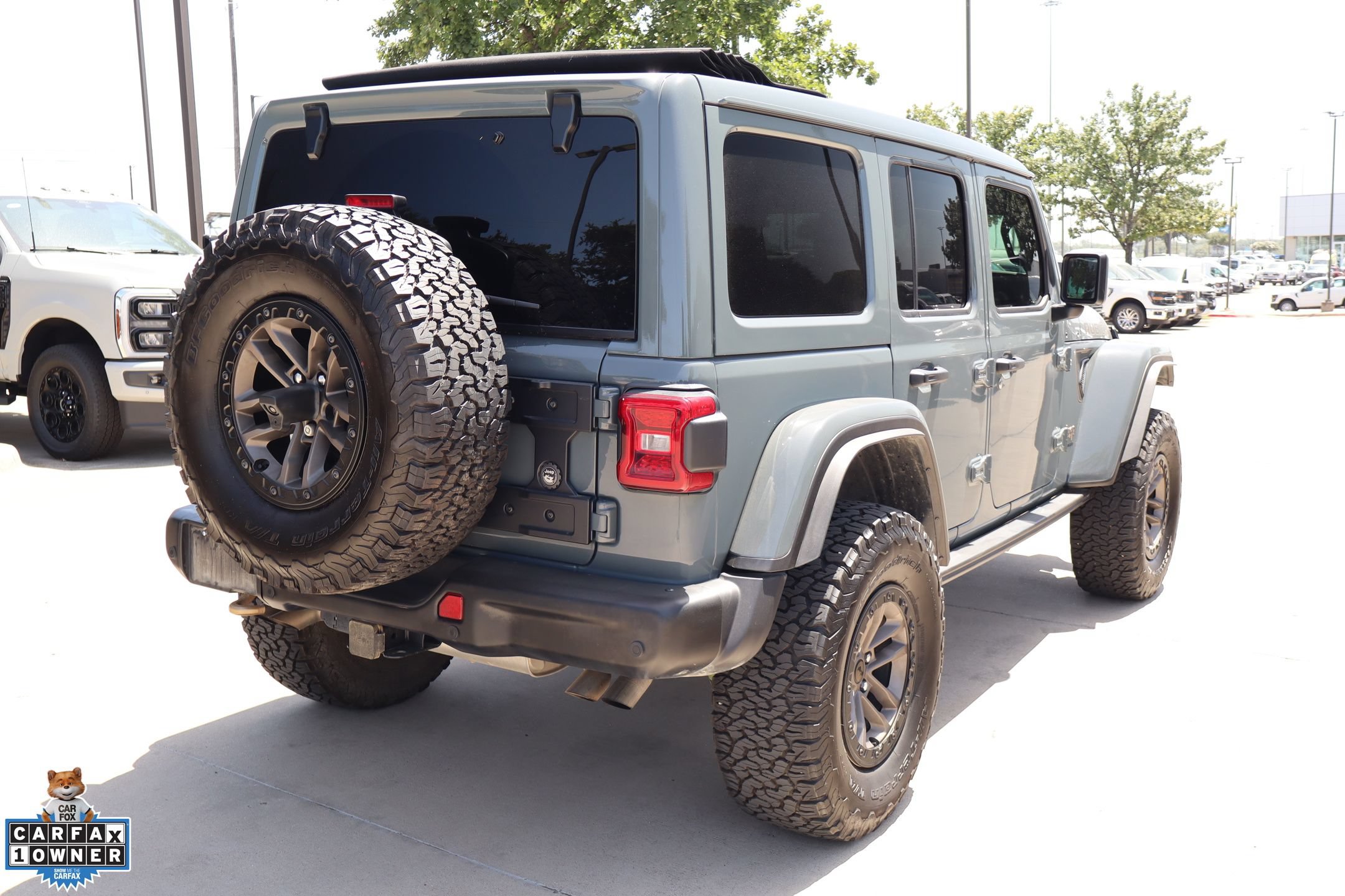 Used 2025 Jeep Wrangler Unlimited Rubicon 392 AWD/4WD image 3