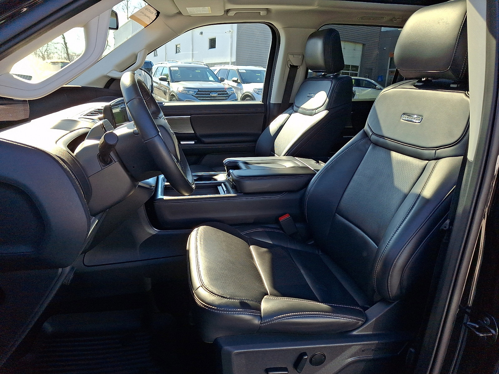 Certified 2025 Ford Expedition Platinum image 17