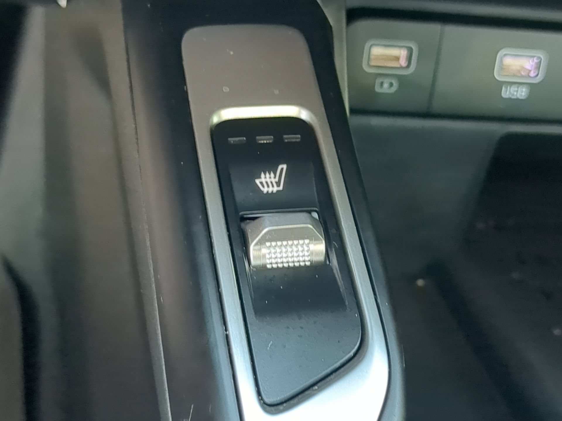 Used 2022 Kia Sorento EX w/ Panoramic Sunroof Package FWD image 63