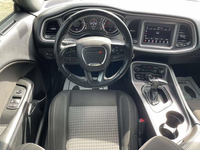 Used 2020 Dodge Challenger SXT RWD image 13