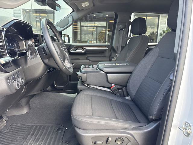 Used 2025 Chevrolet Silverado 1500 RST AWD/4WD image 4