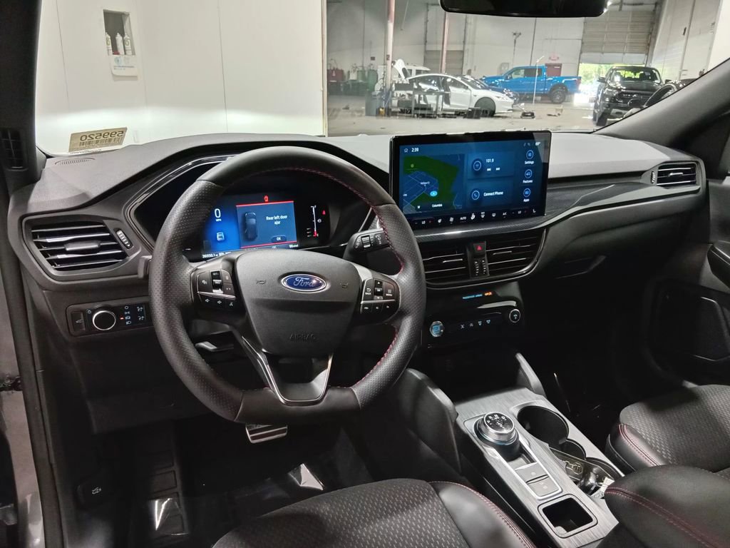 Certified 2024 Ford Escape ST-Line w/ Tech Pack #1 AWD/4WD image 13
