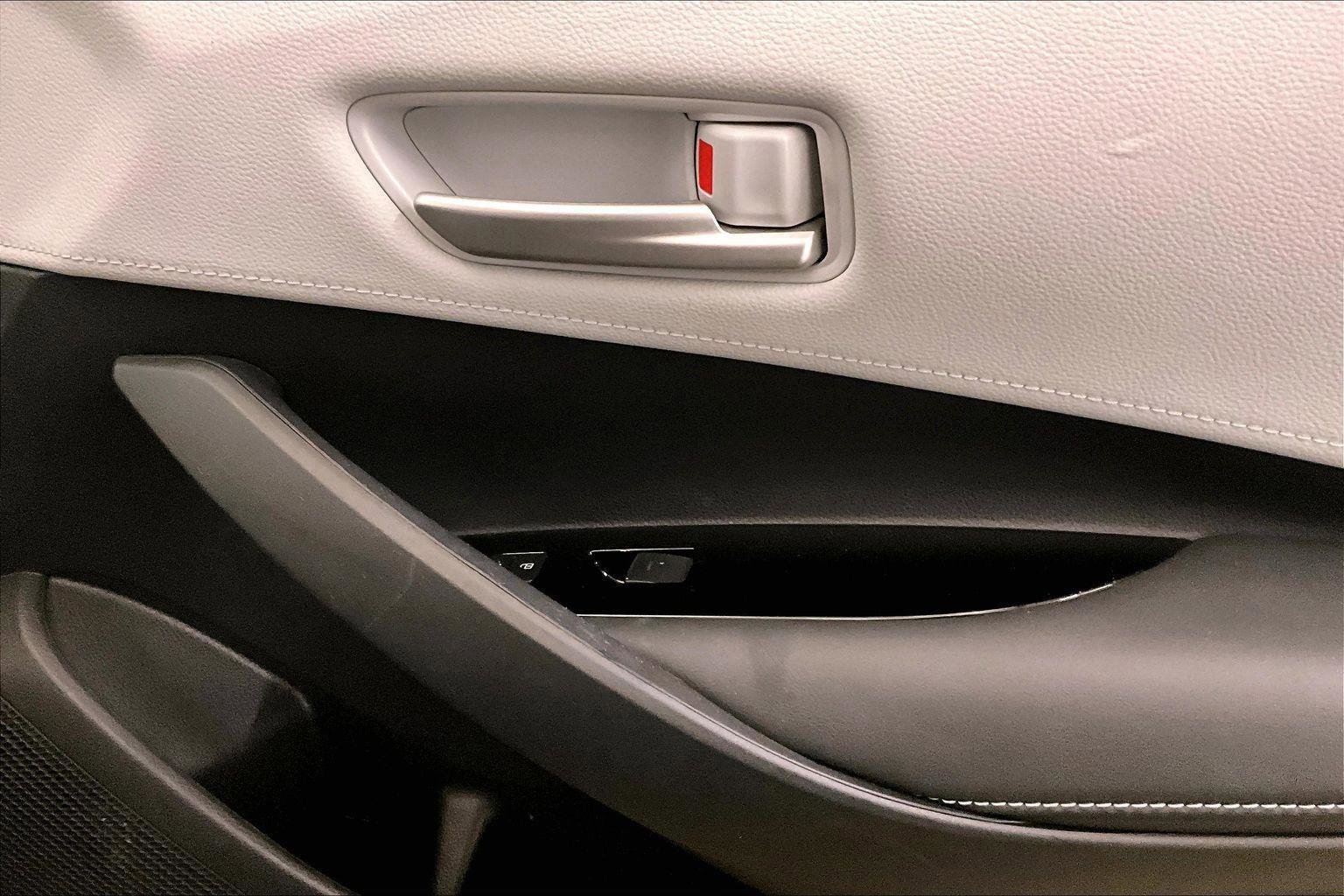 Used 2019 Toyota Corolla SE image 23