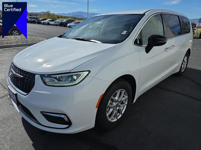 Used 2024 Chrysler Pacifica Touring-L image 1