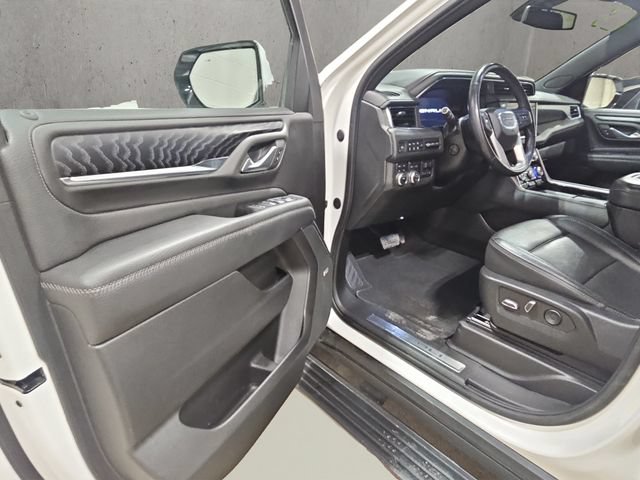 Used 2022 GMC Yukon XL Denali w/ Max Trailering Package AWD/4WD image 9