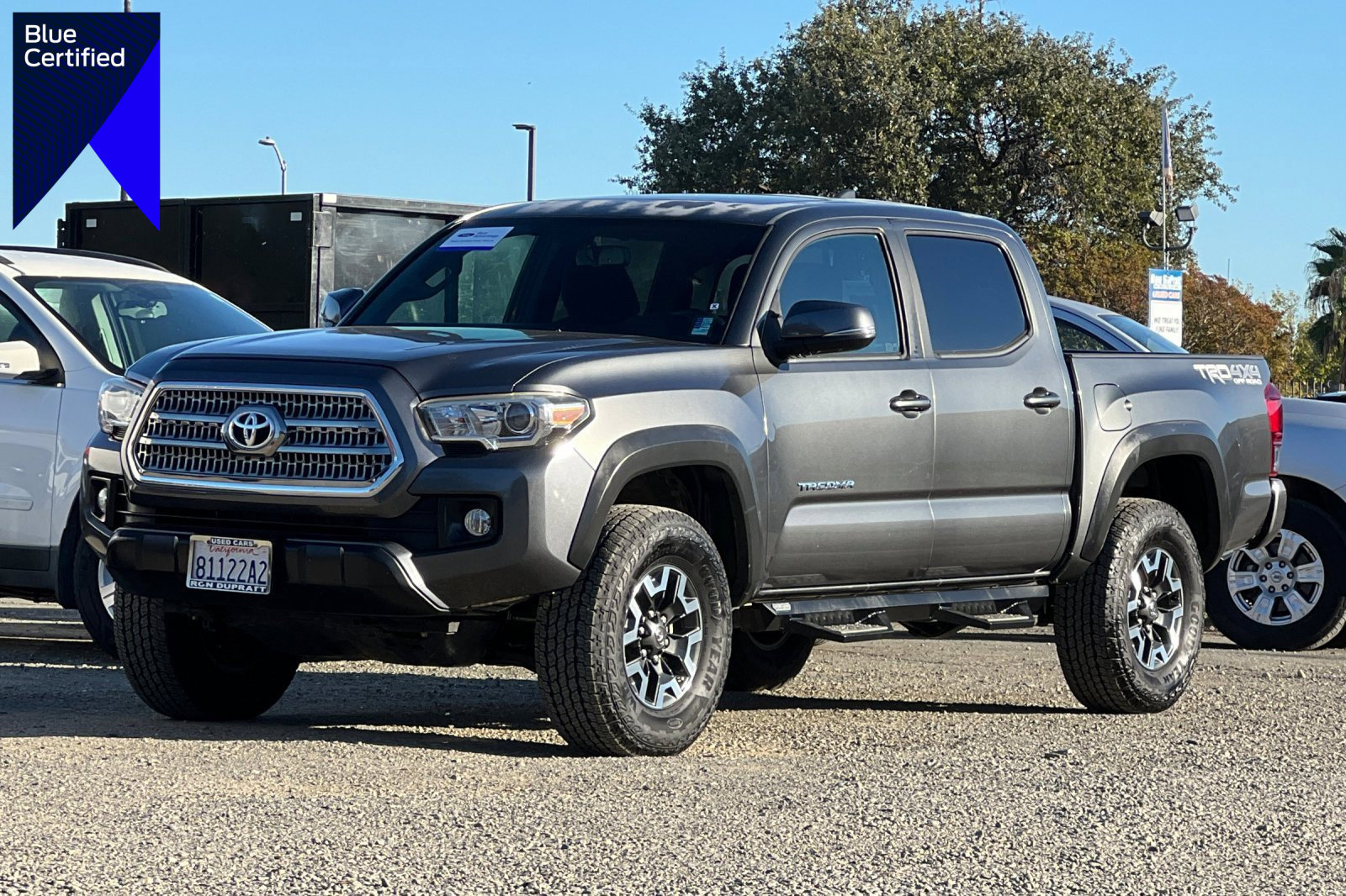 Used 2016 Toyota Tacoma TRD Off-Road image 1