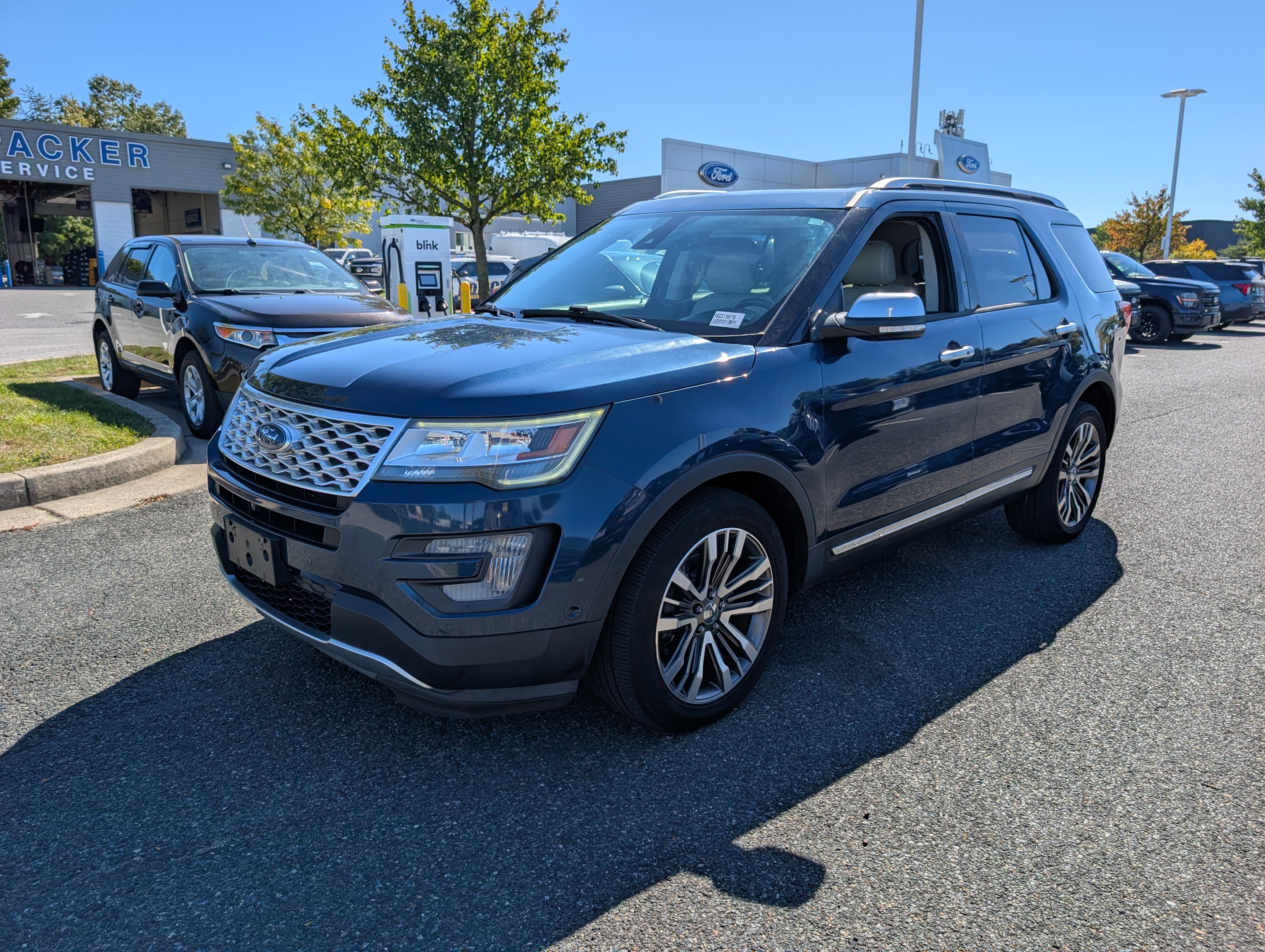 Certified 2017 Ford Explorer Platinum AWD/4WD image 8