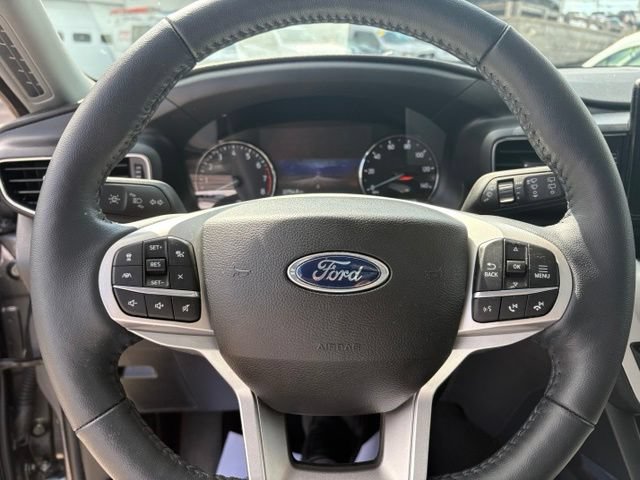 Certified 2023 Ford Explorer XLT w/ Equipment Group 202A AWD/4WD image 19