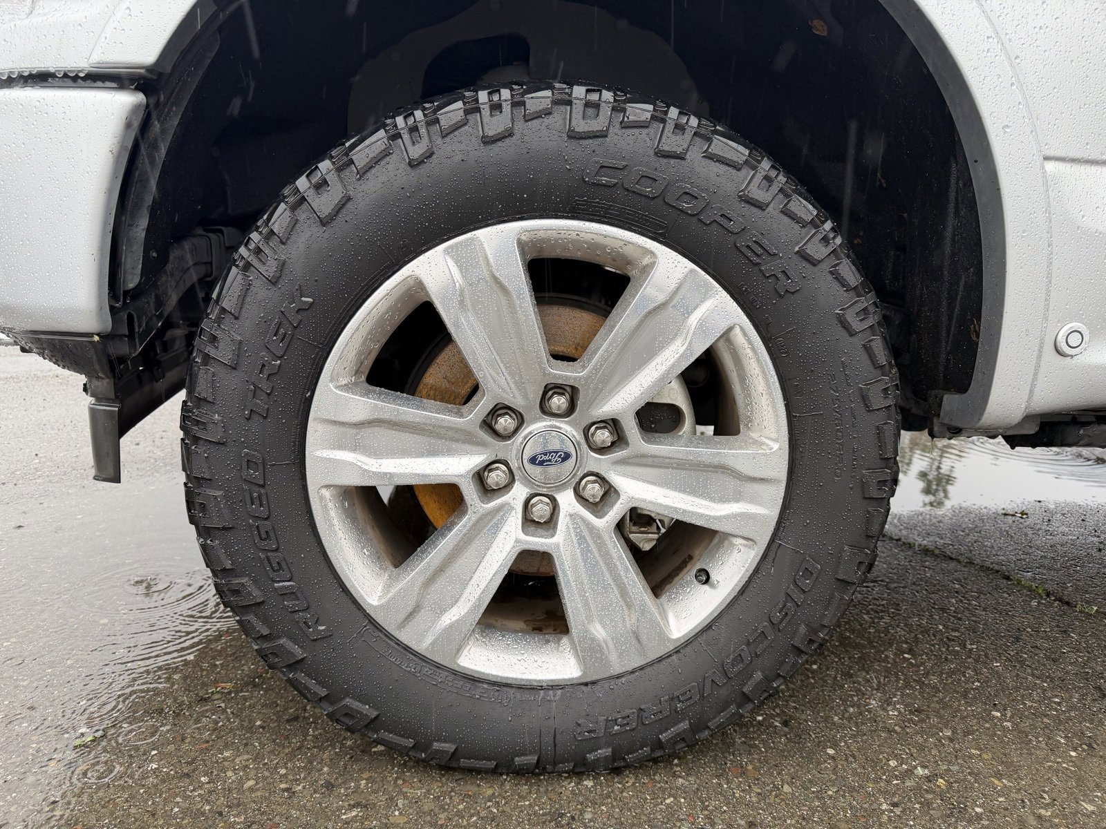 Certified 2018 Ford F150 Platinum w/ Equipment Group 701A Luxury image 9