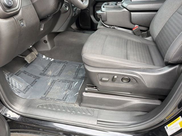 Used 2024 Chevrolet Silverado 2500 Custom w/ Custom Value Package image 18