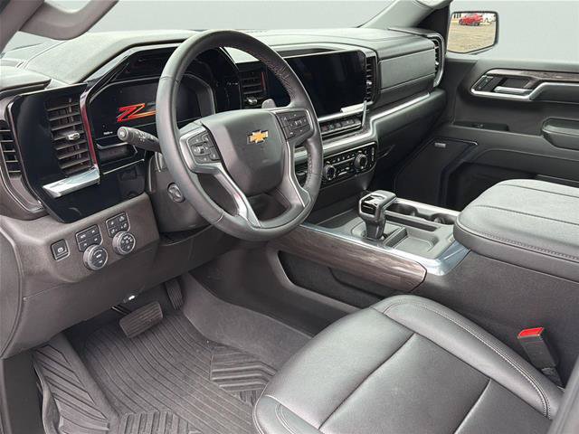 Used 2024 Chevrolet Silverado 1500 LTZ AWD/4WD image 11