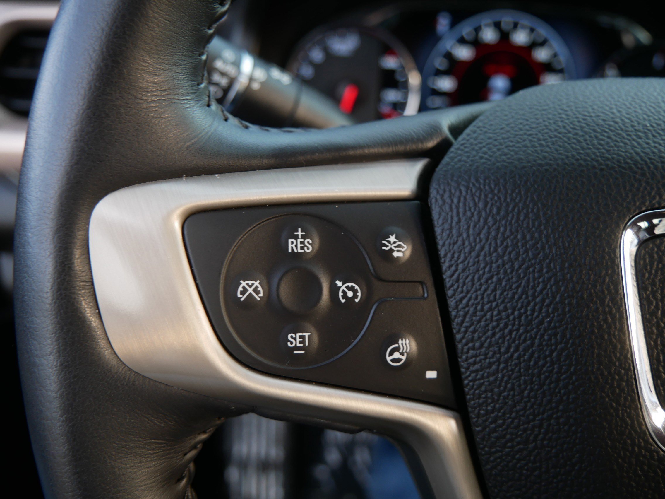 Used 2018 GMC Acadia Denali image 28