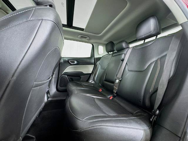 Used 2022 Jeep Compass Limited w/ Sun and Sound Group AWD/4WD image 22