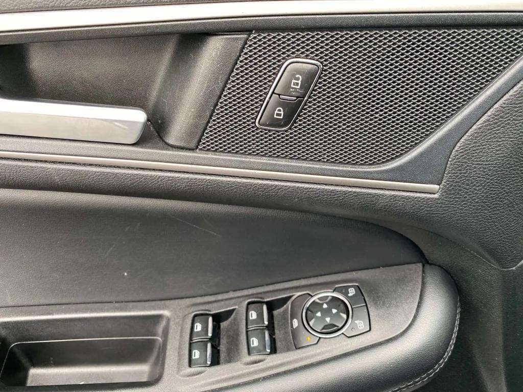 Certified 2023 Ford Edge SEL image 16