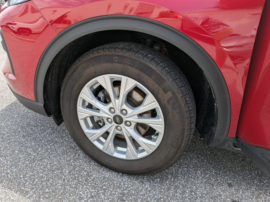 Certified 2025 Ford Escape Active w/ Tech Pack #1 FWD image 37