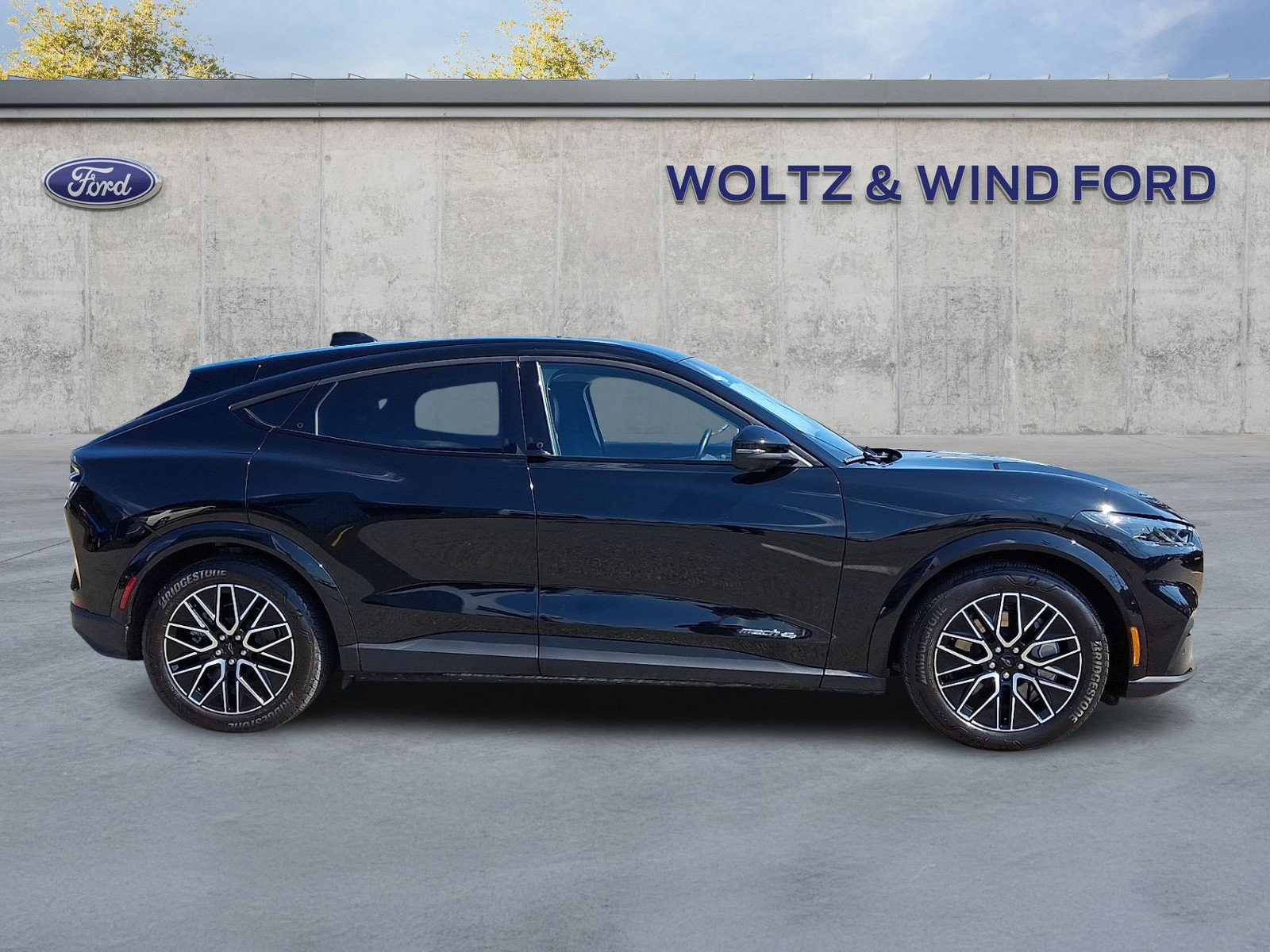 Certified 2025 Ford Mustang Mach-E Premium AWD/4WD image 7
