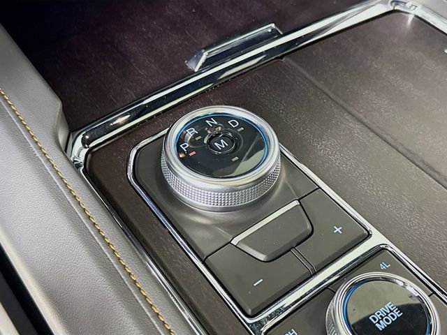 Certified 2024 Ford Expedition Max Platinum image 17
