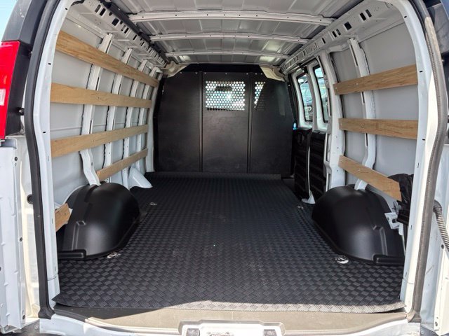 Used 2025 Chevrolet Express 2500 w/ Driver Convenience Package RWD image 20