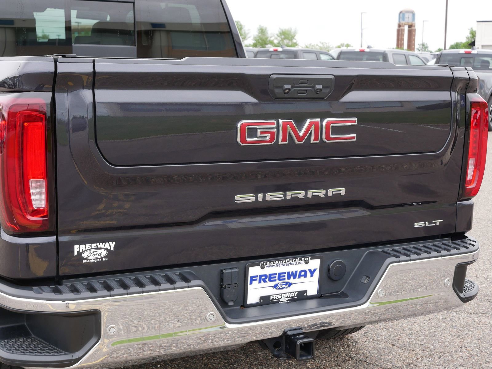 Used 2022 GMC Sierra 1500 SLT w/ SLT Premium Plus Package AWD/4WD image 14
