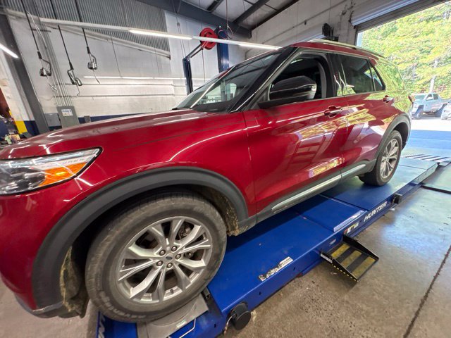 Certified 2021 Ford Explorer Limited w/ Equipment Group 301A AWD/4WD image 5