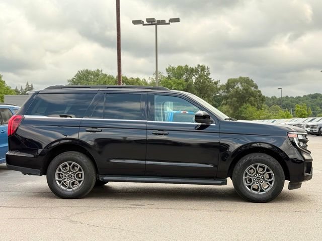 Certified 2025 Ford Expedition Active AWD/4WD image 34