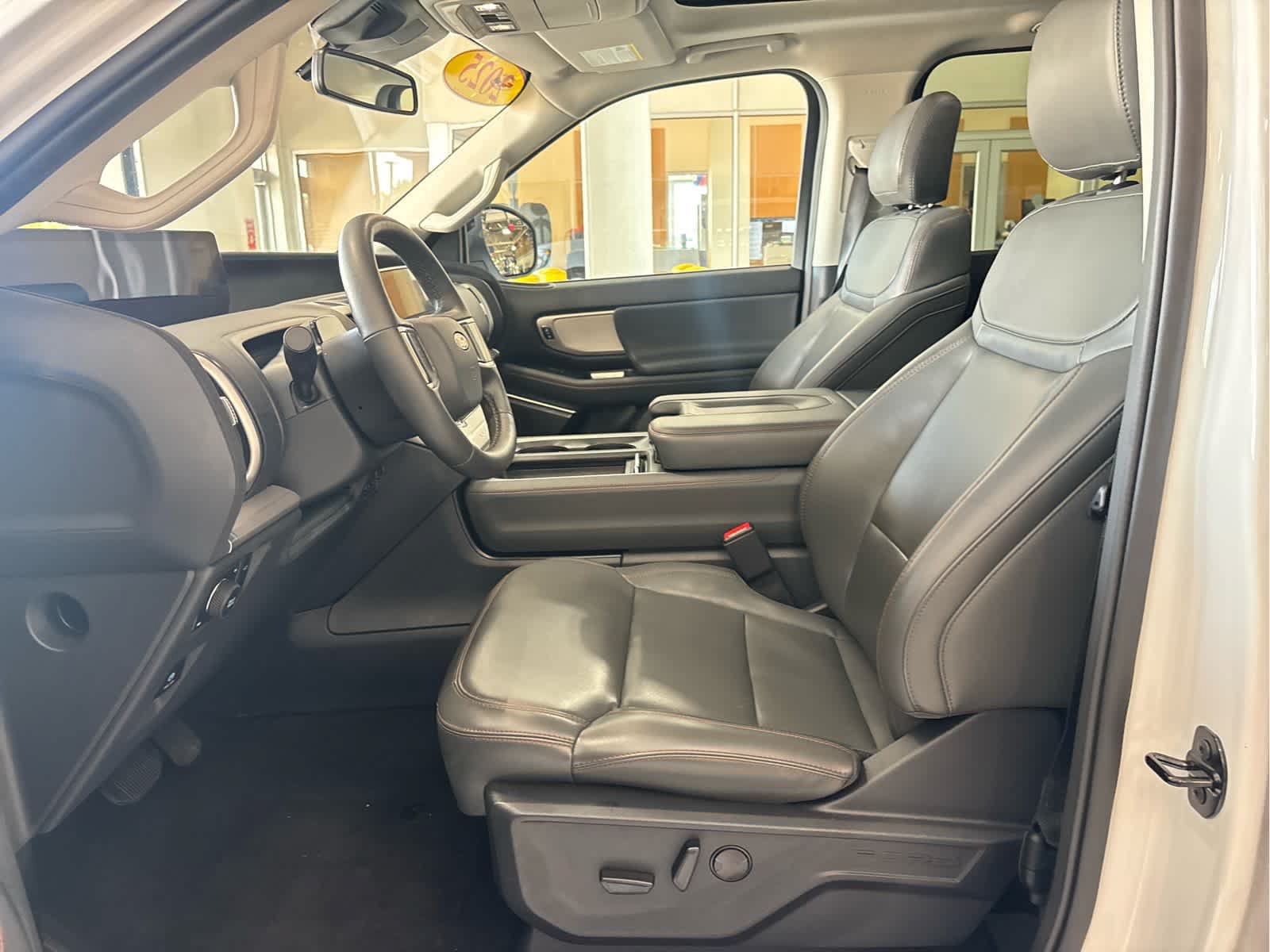Certified 2025 Ford Expedition Active AWD/4WD image 21