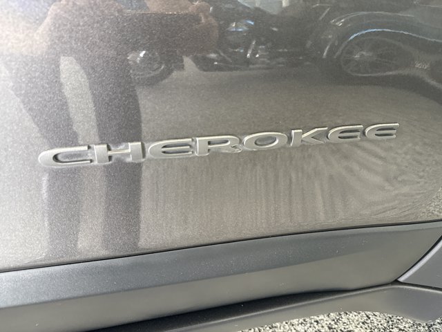 Used 2021 Jeep Cherokee Trailhawk w/ Sun, Sound & Nav Group AWD/4WD image 18