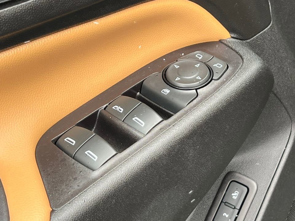 Used 2020 Chevrolet Equinox Premier image 19